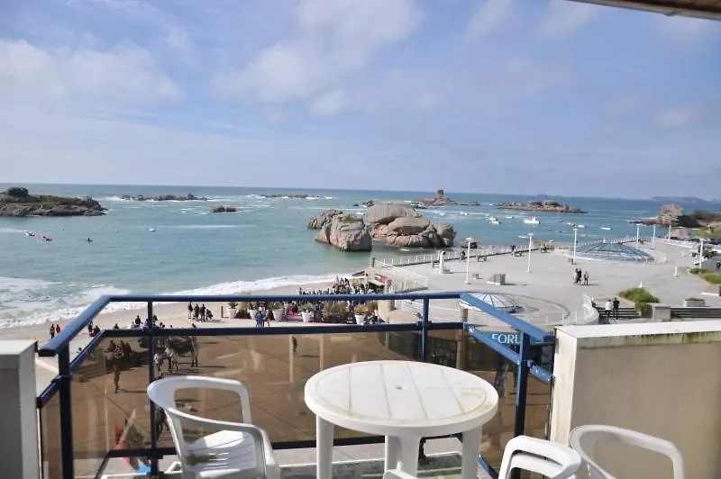 Appartement Avec Vue Exceptionnelle Sur Mer, Face Au Coz Pors A Tregastel - Ref 728 Apartment